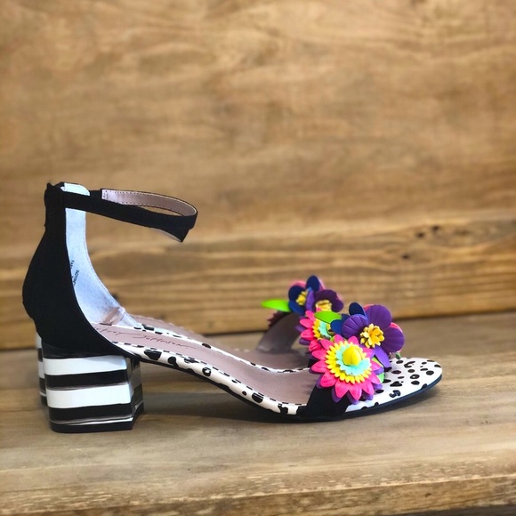 LAST PAIR size 10❣️❣️ Betsey Johnson shoes - Picture 4 of 10